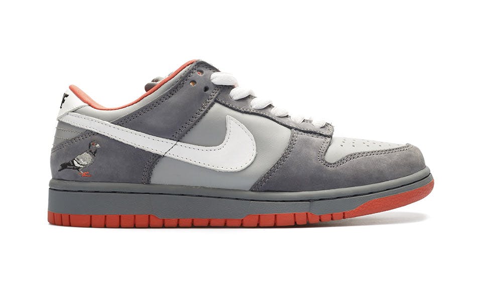 pigeon nike dunks